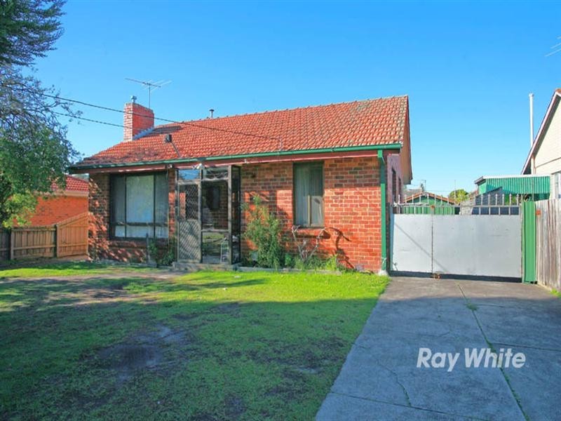 36 Chifley Crescent, Dandenong North VIC 3175