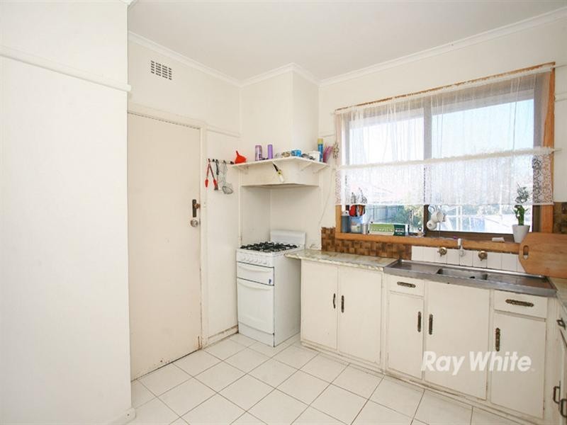 36 Chifley Crescent, Dandenong North VIC 3175