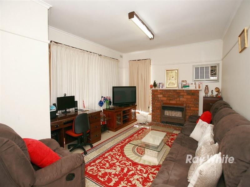 36 Chifley Crescent, Dandenong North VIC 3175