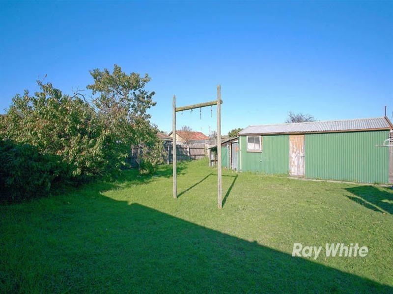 36 Chifley Crescent, Dandenong North VIC 3175