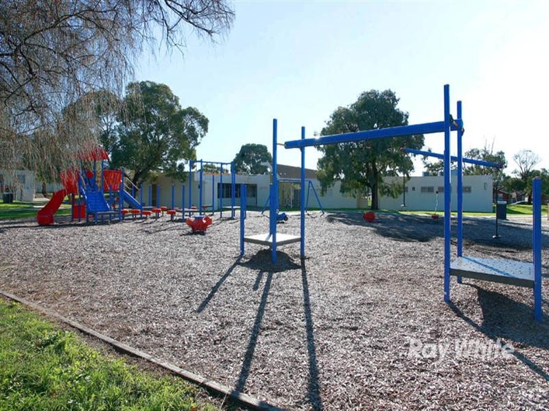 36 Chifley Crescent, Dandenong North VIC 3175