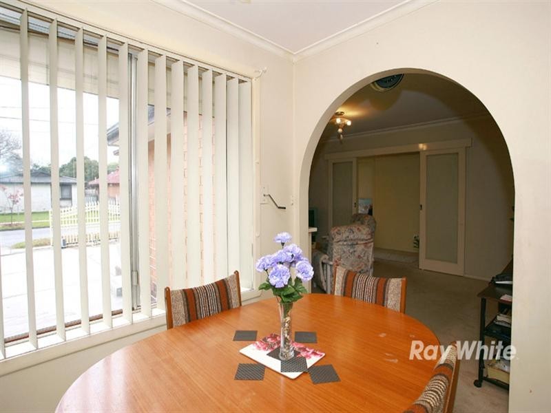 40 Hanleth Avenue, Springvale VIC 3171