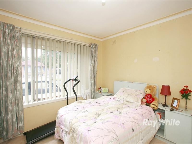 40 Hanleth Avenue, Springvale VIC 3171