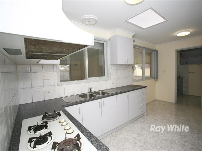 11 Piccadilly Crescent, Keysborough VIC 3173