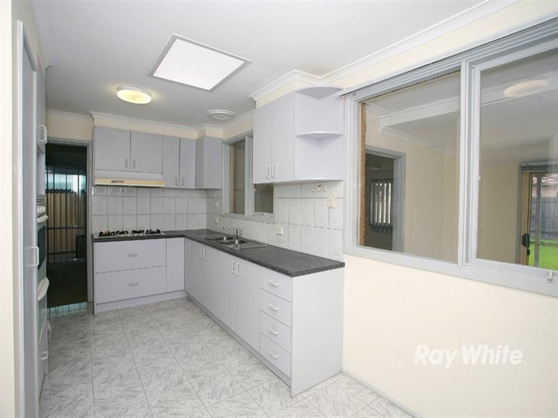 11 Piccadilly Crescent, Keysborough VIC 3173