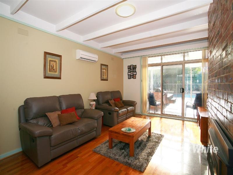 11 Dangerfield Drive, Springvale South VIC 3172