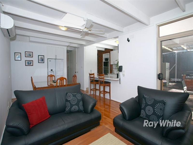 11 Dangerfield Drive, Springvale South VIC 3172