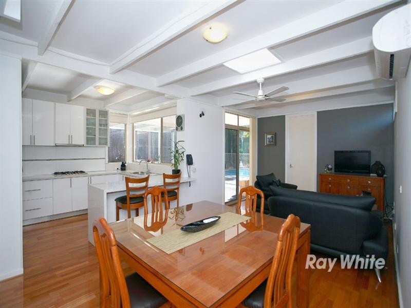 11 Dangerfield Drive, Springvale South VIC 3172