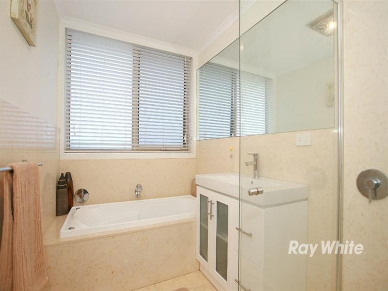 11 Dangerfield Drive, Springvale South VIC 3172