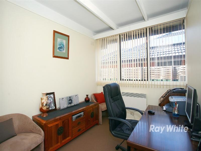 11 Dangerfield Drive, Springvale South VIC 3172