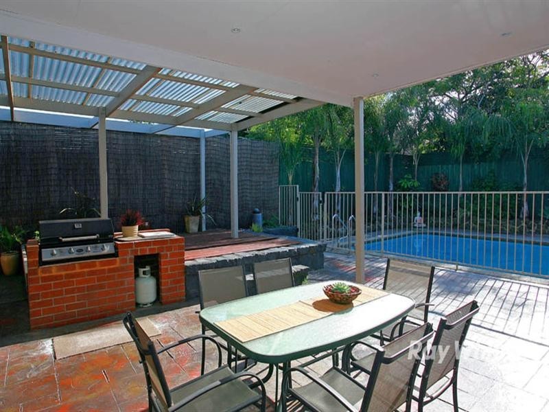 11 Dangerfield Drive, Springvale South VIC 3172