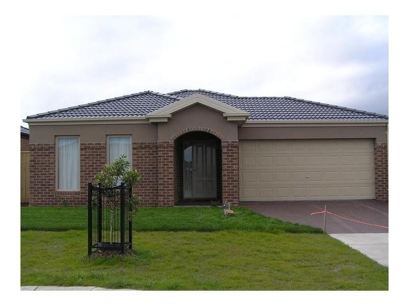 21 Trina Court, Keysborough VIC 3173