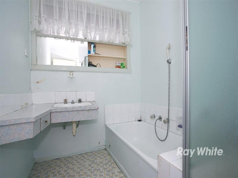 9 Clarke Road, Springvale South VIC 3172