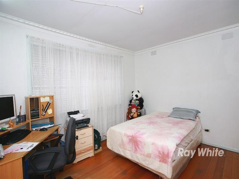 9 Clarke Road, Springvale South VIC 3172