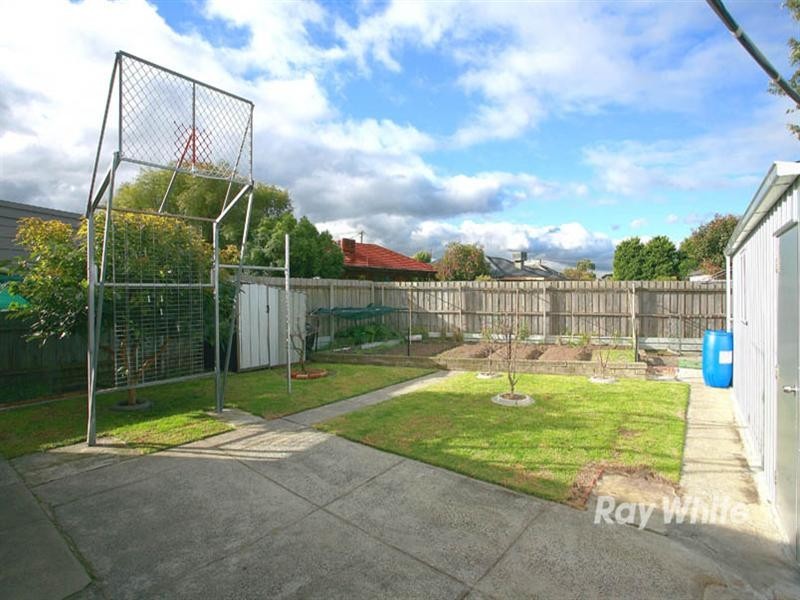 9 Clarke Road, Springvale South VIC 3172