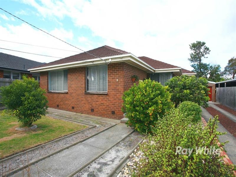 9 Clarke Road, Springvale South VIC 3172
