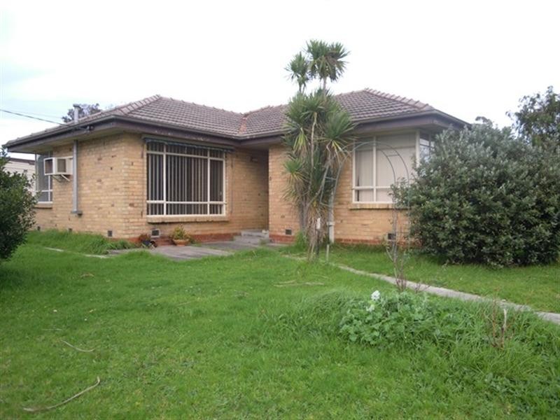 2 Koonalda Grove, Dandenong North VIC 3175