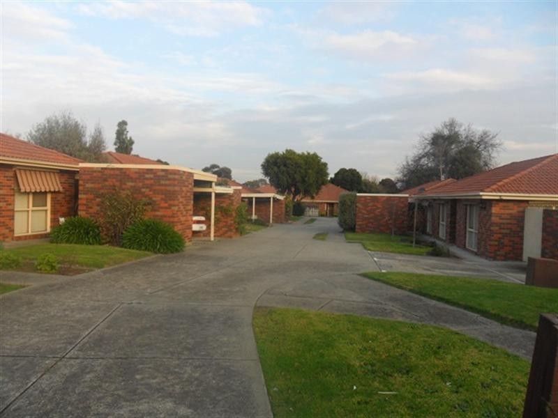 13/25 Spring Road, Springvale South VIC 3172