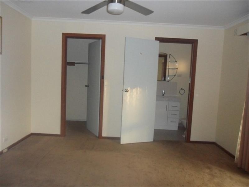 13/25 Spring Road, Springvale South VIC 3172