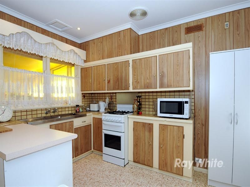 4 Alsace Street, Dandenong VIC 3175