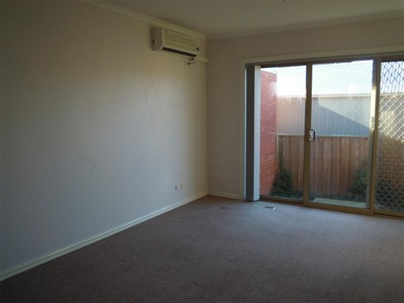 3/2 Moya Crescent, Noble Park VIC 3174