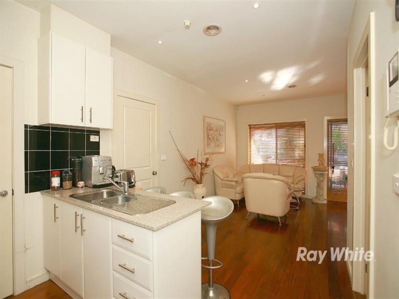 5/32 Stud Road, Dandenong VIC 3175