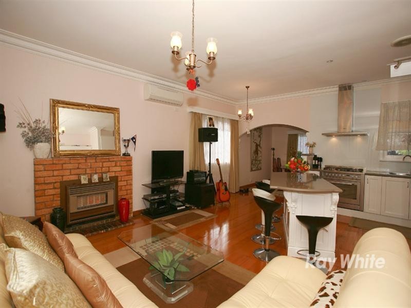 14 Cummins Road, Brighton East VIC 3187