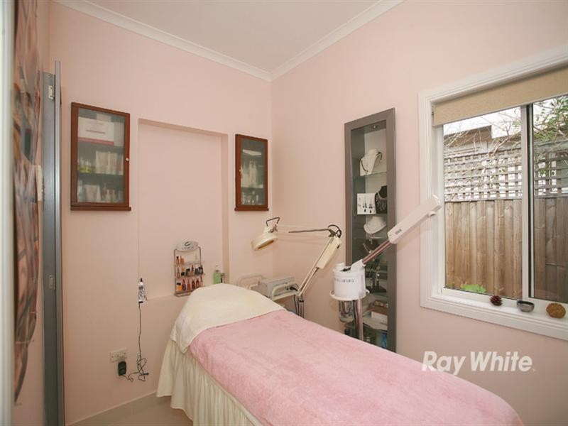 14 Cummins Road, Brighton East VIC 3187