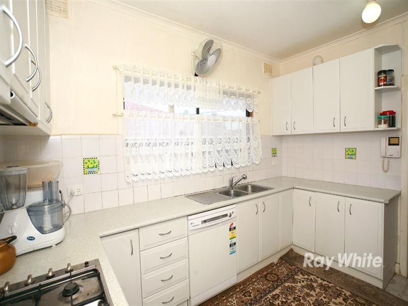 15 Edward Avenue, Dandenong VIC 3175