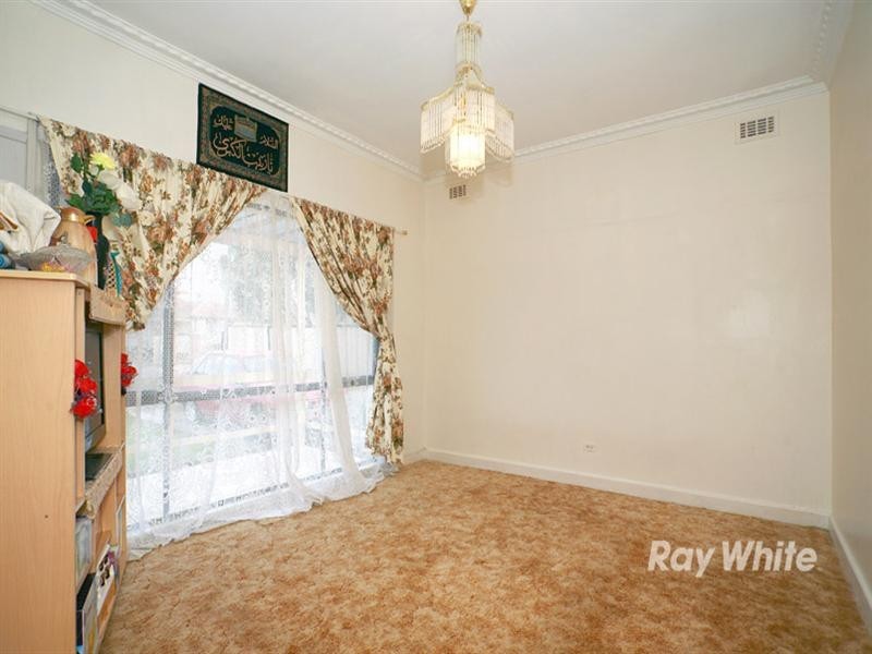 15 Edward Avenue, Dandenong VIC 3175