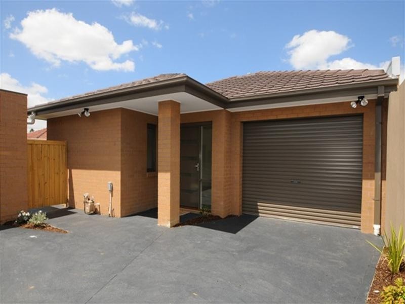 2/14 Carpenter Street, Noble Park VIC 3174