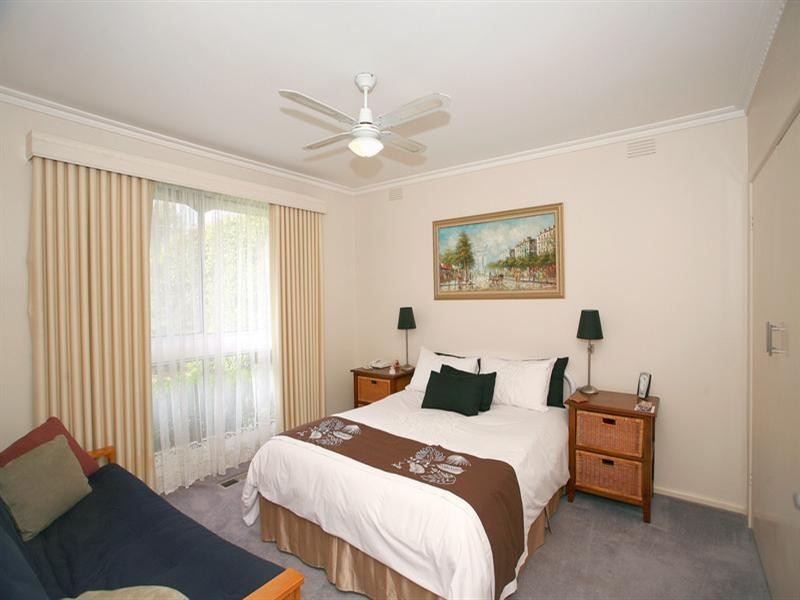 4 Woodstock Place, Springvale South VIC 3172