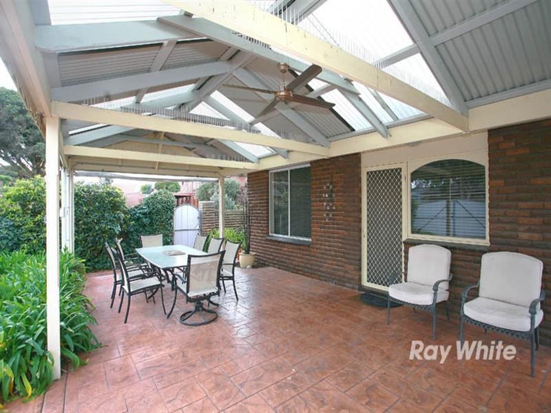 4 Woodstock Place, Springvale South VIC 3172