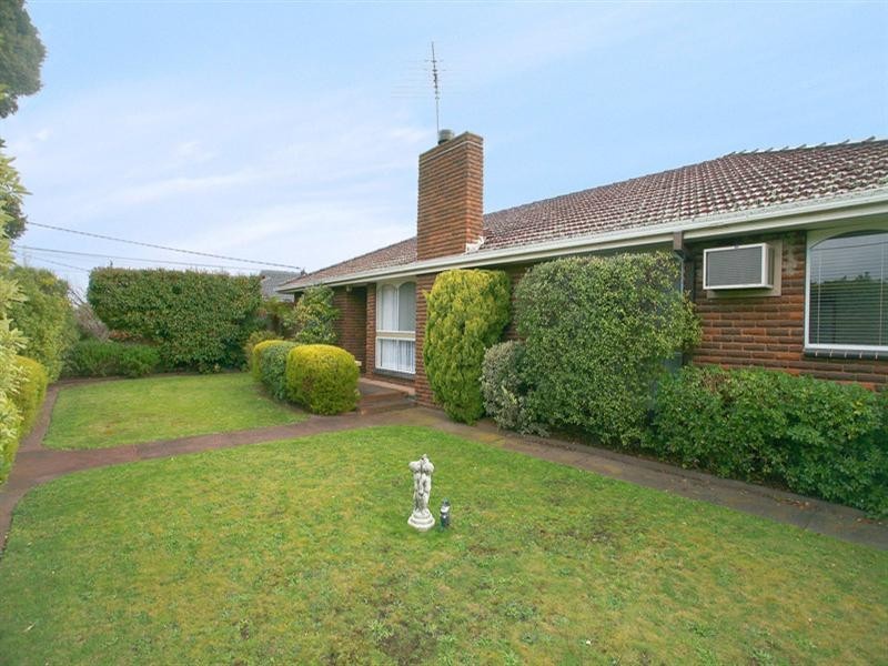 4 Woodstock Place, Springvale South VIC 3172