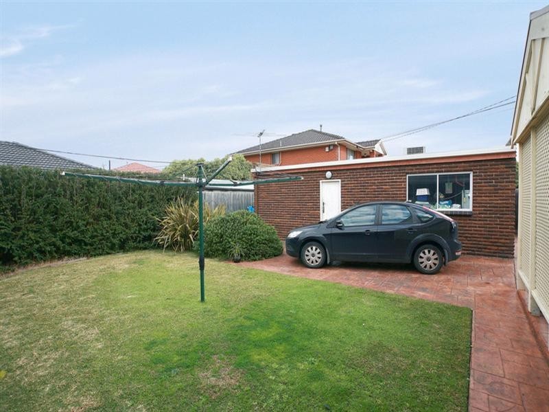 4 Woodstock Place, Springvale South VIC 3172