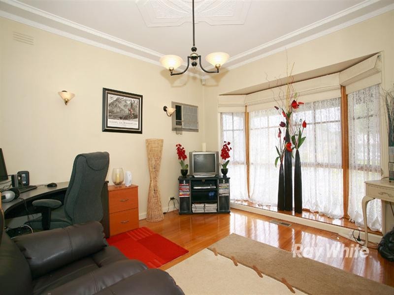 8 Romsey Street, Noble Park VIC 3174