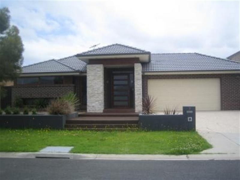 7 Wendyn Avenue, Keysborough VIC 3173