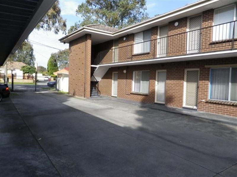 4/10 Kelvinside Road, Noble Park VIC 3174