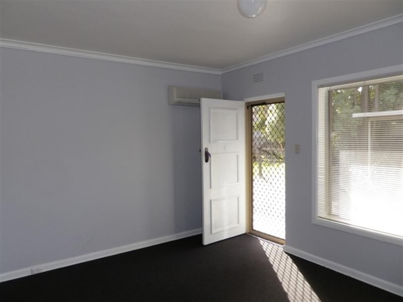 4/10 Kelvinside Road, Noble Park VIC 3174