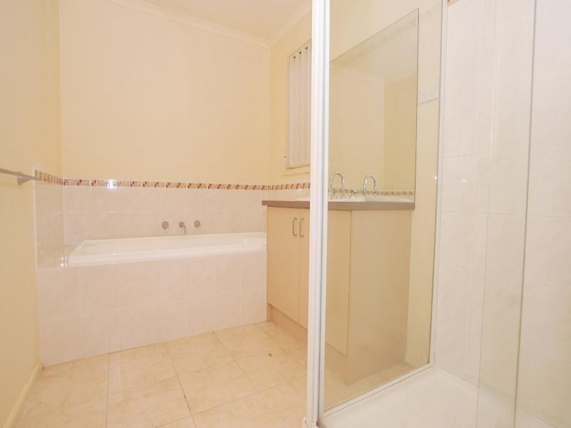 6 Westbrook Drive, Keysborough VIC 3173