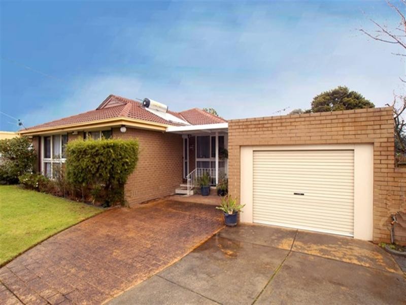 34 Jacksons Road, Noble Park North VIC 3174