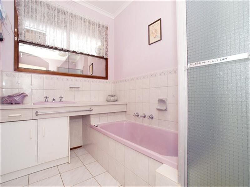 34 Jacksons Road, Noble Park North VIC 3174