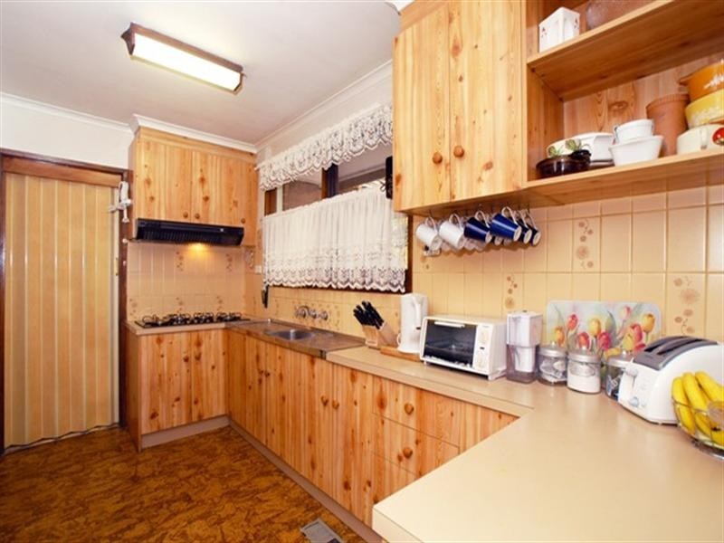 34 Jacksons Road, Noble Park North VIC 3174