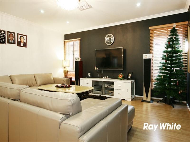 13 Cafardi Boulevard, Keysborough VIC 3173