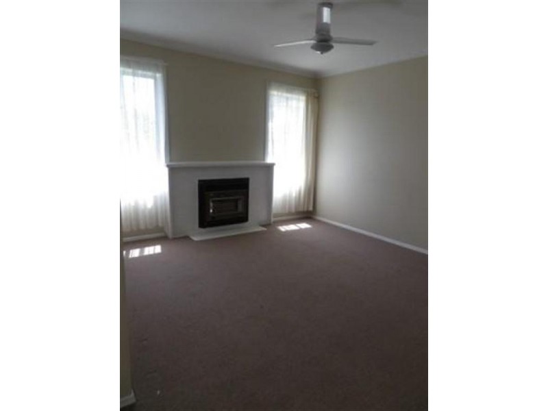 39 Dawn Avenue, Dandenong VIC 3175