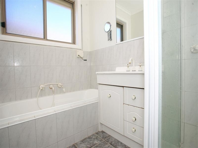 1/25 Albert Avenue, Springvale VIC 3171