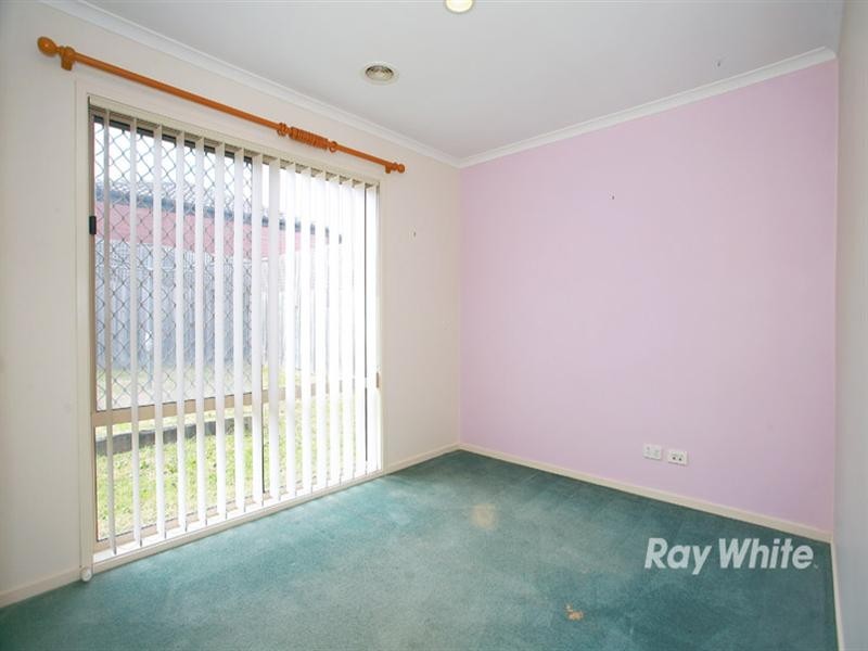 5 Greenlea Grove, Hampton Park VIC 3976