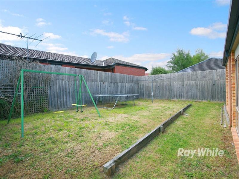 5 Greenlea Grove, Hampton Park VIC 3976