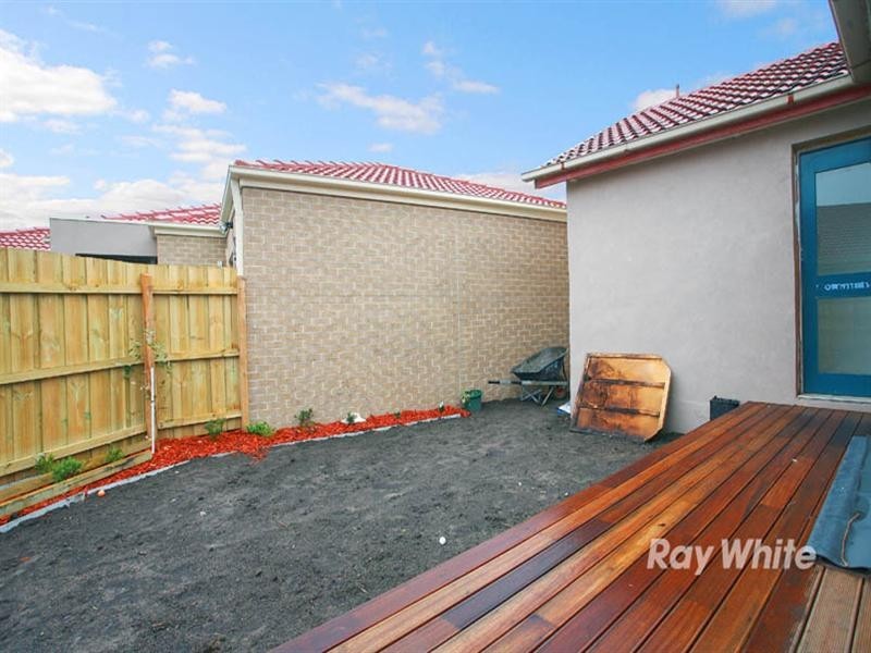 24 Cootamundra Street, Doveton VIC 3177