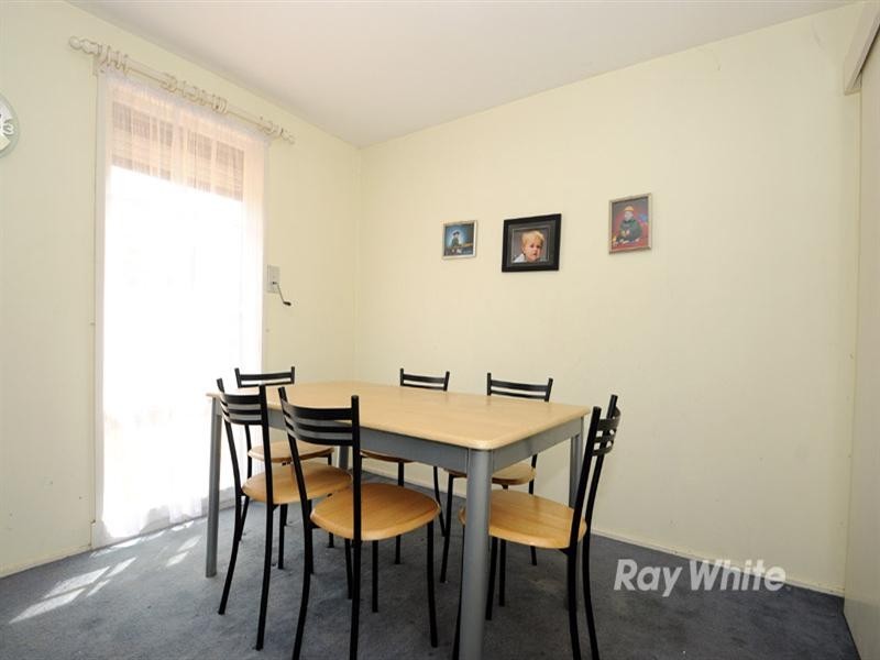 28 Beauvorno Avenue, Keysborough VIC 3173